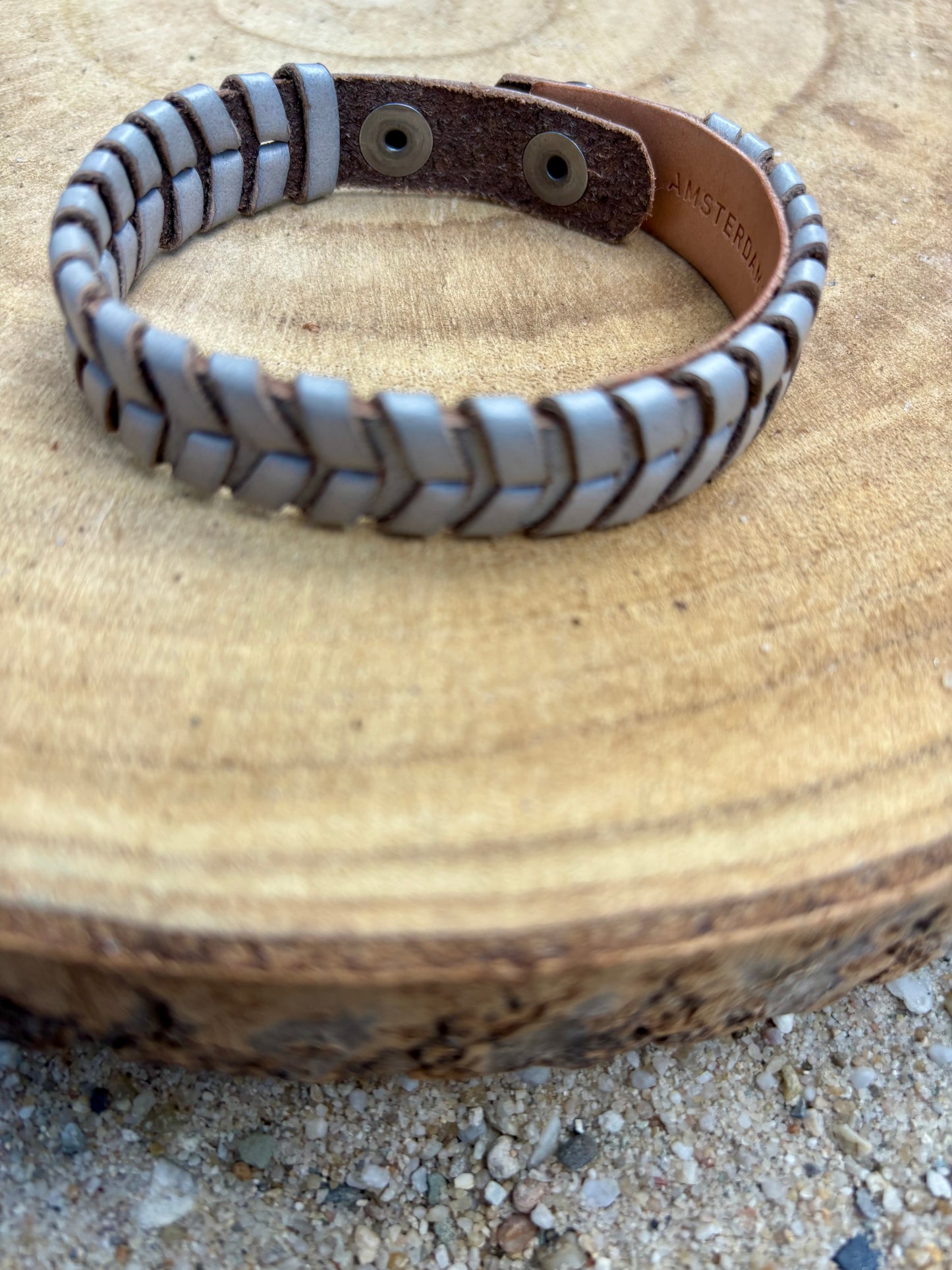 Leren armbanden diverse soorten 23 cm met druk sluiting