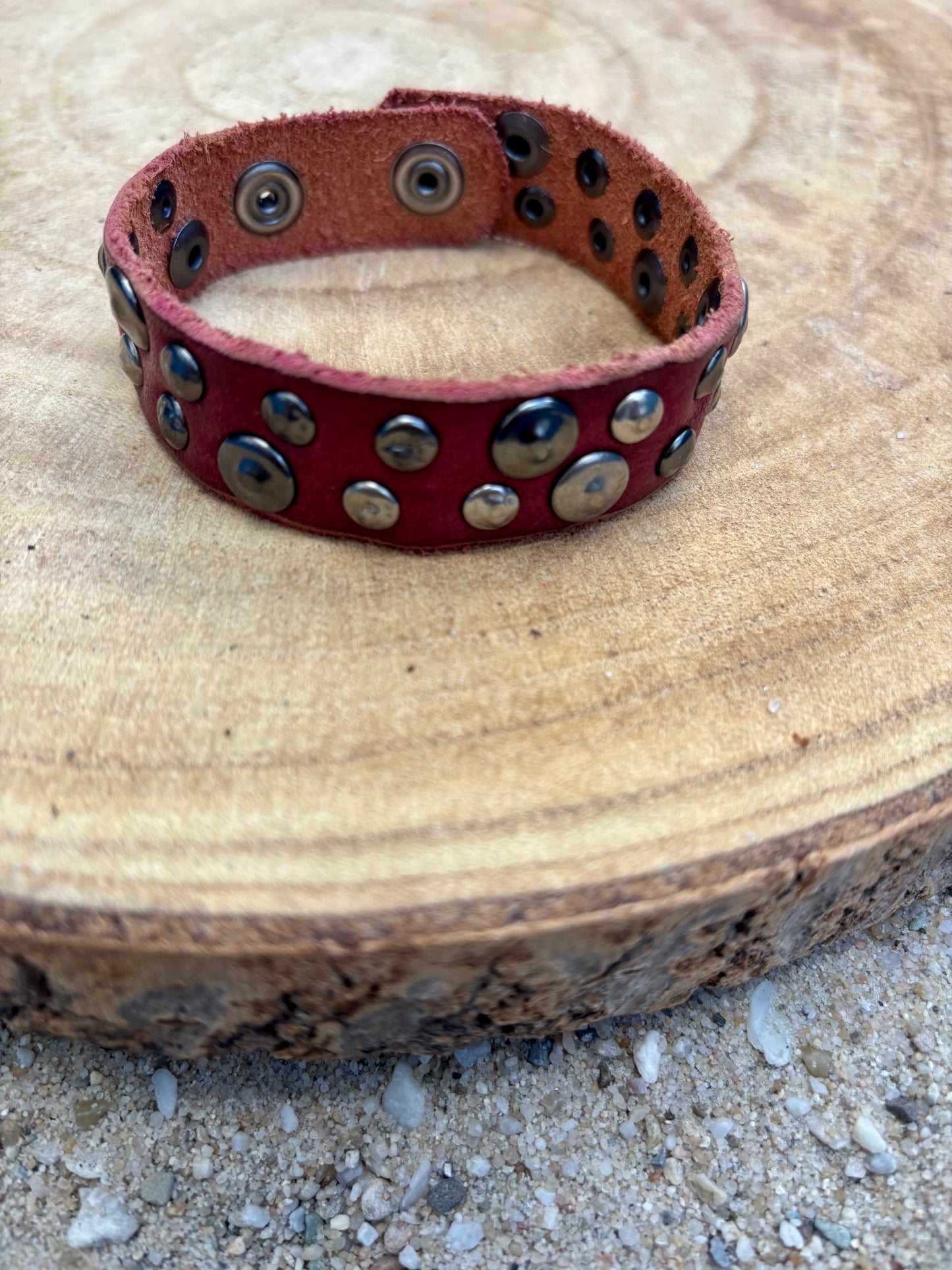 Leren armbanden diverse soorten 23 cm met druk sluiting