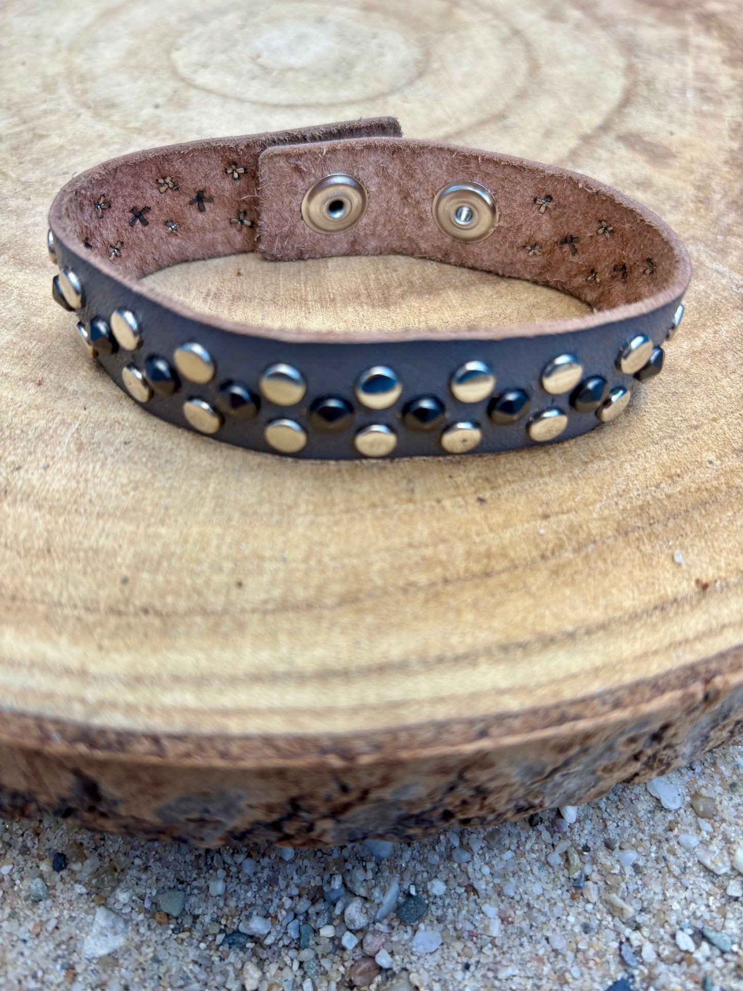 Leren armbanden diverse soorten 23 cm met druk sluiting