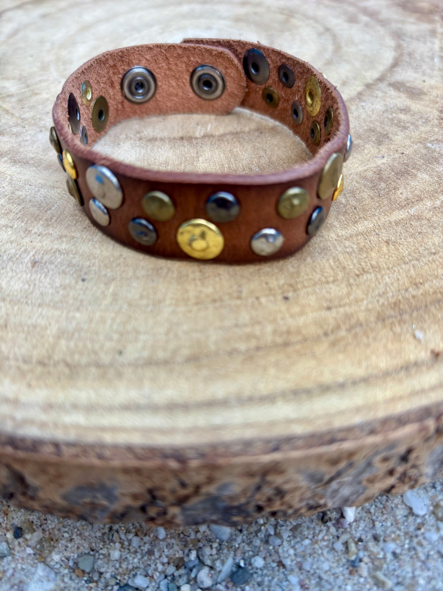 Leren armbanden diverse soorten 23 cm met druk sluiting