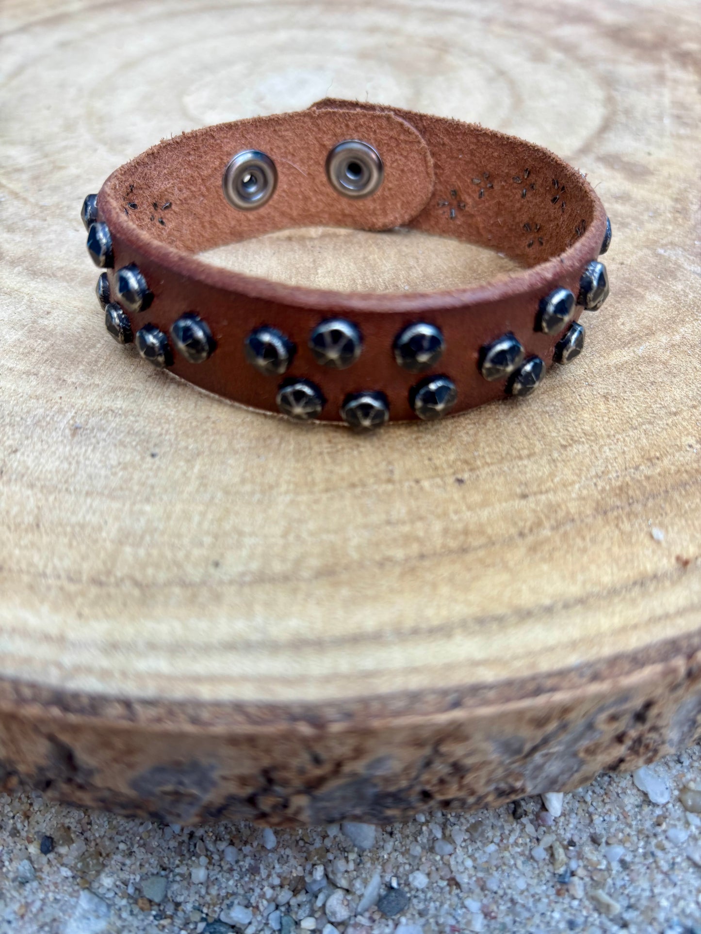 Leren armbanden diverse soorten 23 cm met druk sluiting
