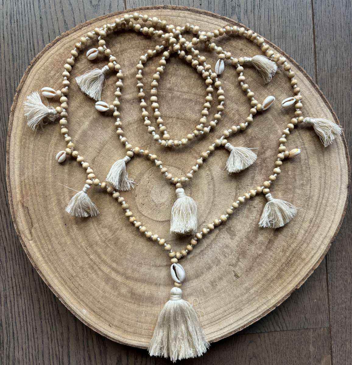 Dames ketting Dubbel Naturel met Naturel kwastjes. - SEsonique